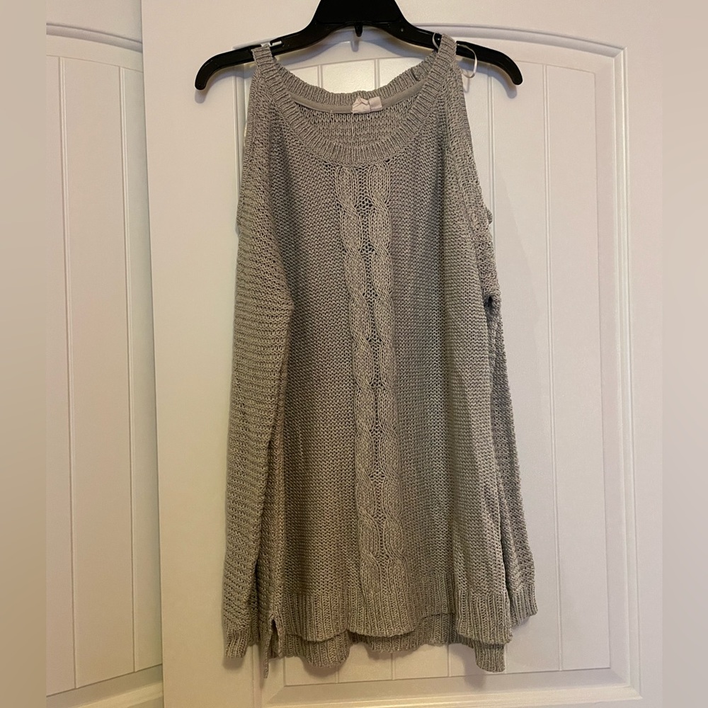 Cold shoulder gray sweater